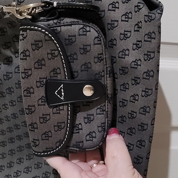 Dooney and Bourke bag - Picture 2 of 15